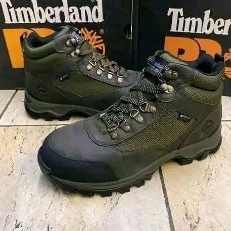Safety Boots Pallet - Work Footwear - Image 1